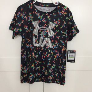 New Under Armour Boys tee Heat Gear